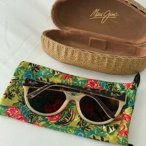 Maui Jim Brown Sunglasses with Floral Pouch Maui Jim | Accessories | Maui Jim Mj Sport Sunglasses With  main image 4